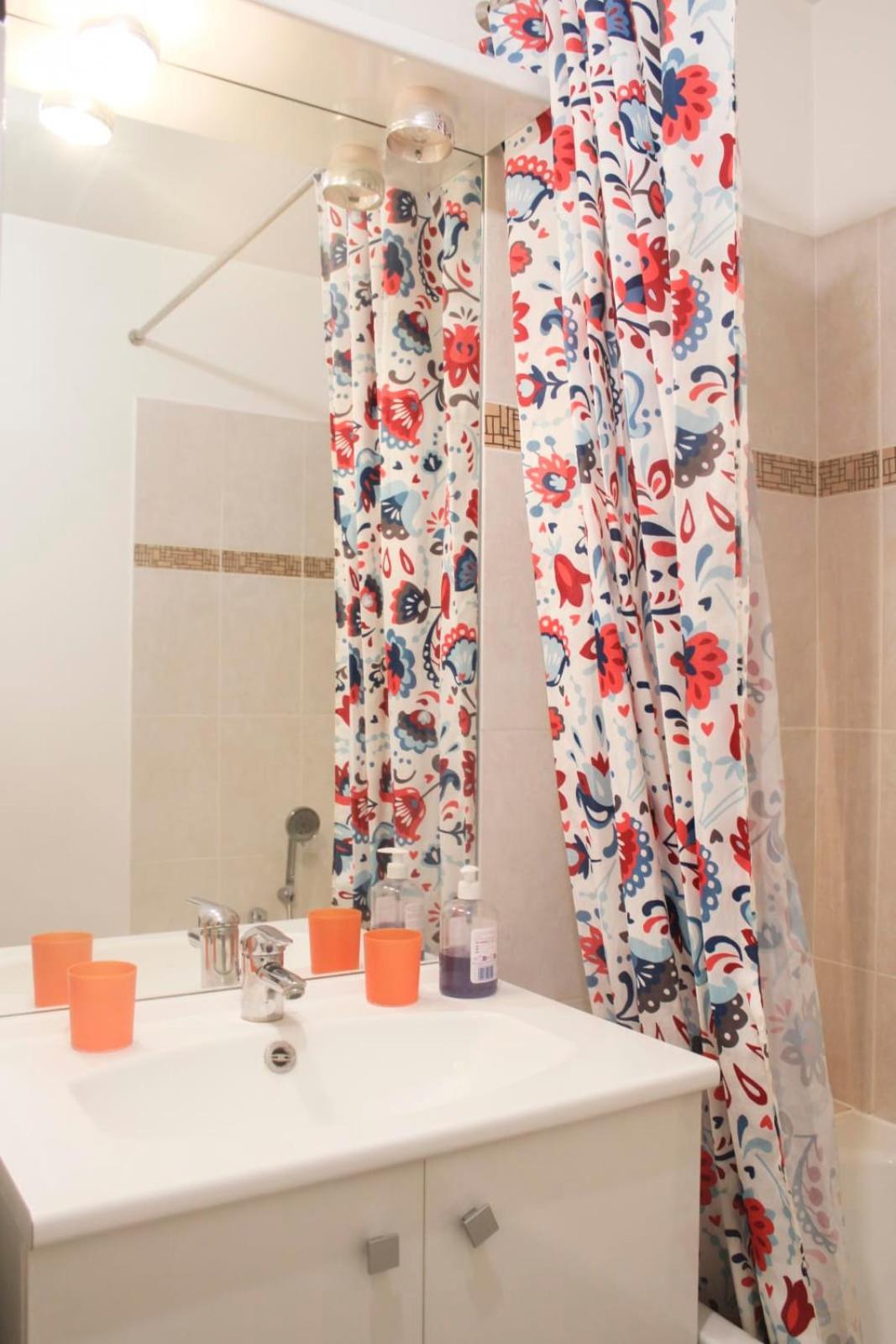 3-Rooms Apartment With Wifi And Balcony Saint-Denis  Exteriér fotografie